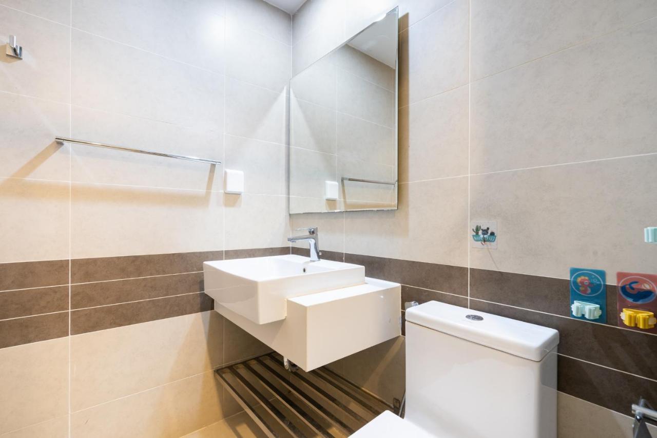 River Inn Apartment With Pool & Gym 호치민 외부 사진